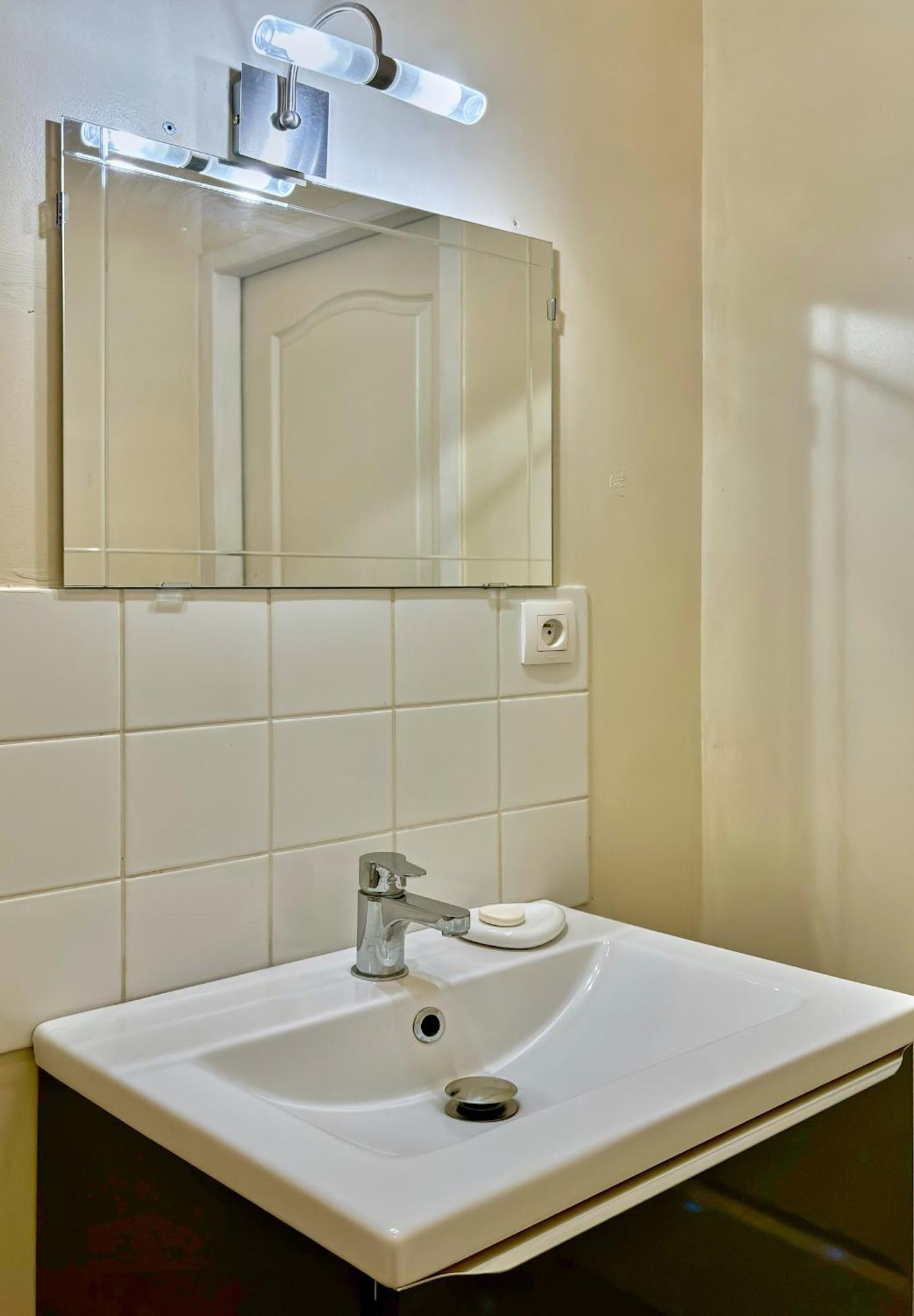 Agreable Studio En Hyper Centre Nevers Extérieur photo